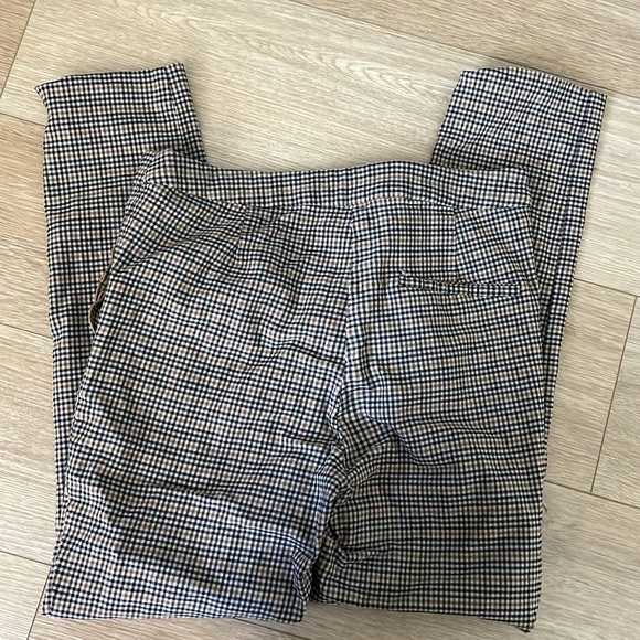 Zara Basics Houndstooth Pattern Pants With Ruffle Pocket Trim - Picture 4 of 5